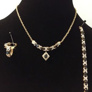 Two-toned sapphire necklace, earrings, bracelet.